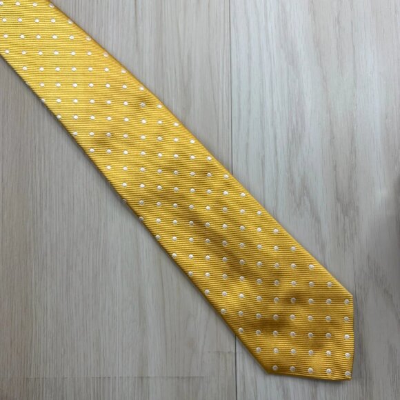 Versace Mens Yellow White Polka Dot Pointed 100% Pure Silk Necktie 59x3 Inches - Picture 2 of 14